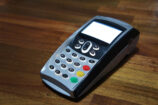 Vous ne pouvez pas payer par carte bancaire ? C’est normal, une panne générale des TPE est en cours !